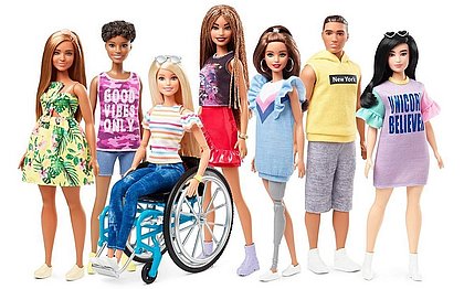 Barbie comemora 60 anos e lança boneca com perna protética