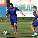 Artilheiro do Bahia na Série A com 11 gols, Gilberto vive jejum de nove jogos sem balançar as redes