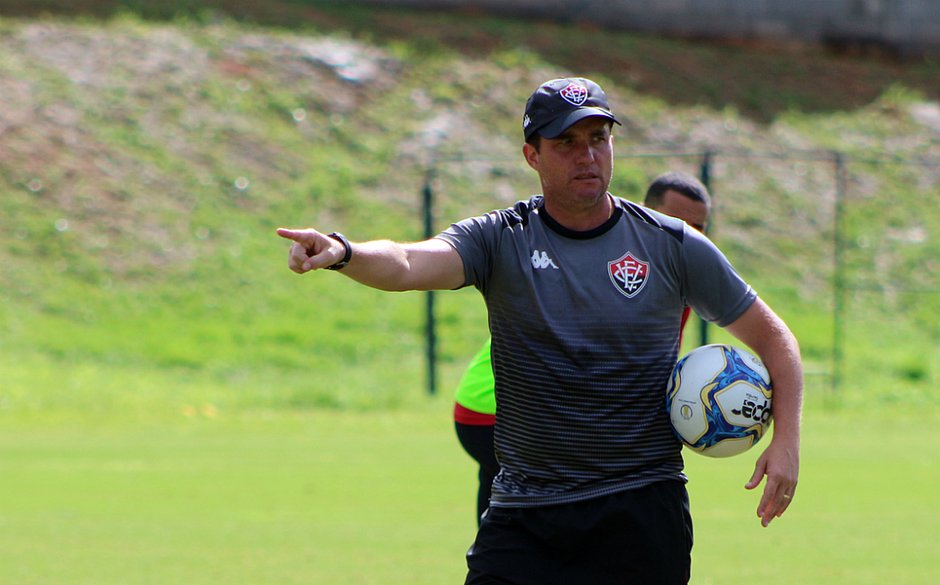 Resultado de imagem para Osmar Loss é demitido do comando técnico do Vitória