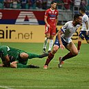 Gilberto comemora gol marcado sobre o Nacional-PAR, na Fonte Nova