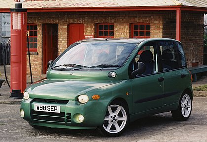 A primeira geração do Fiat Multipla, que ainda pode ser vista rodando na Europa, tem um visual polêmico