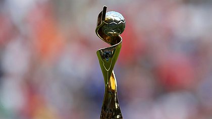 O troféu da Copa do Mundo feminina