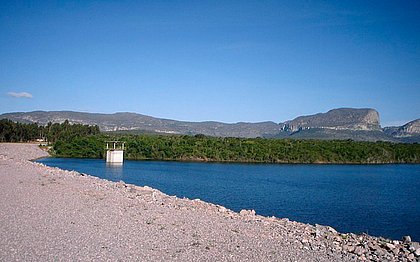 Barragem do Apertado em Mucugê, na Chapada Diamantina: infiltrações, erosões e fissuras