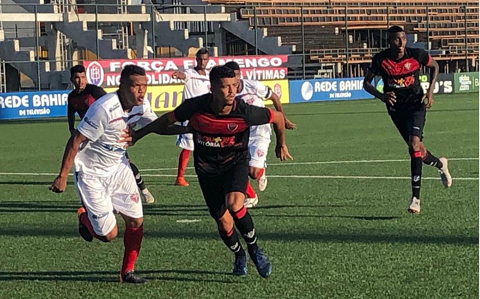 Resultado de imagem para Campeonato Baiano:bahia de feira e vitoria