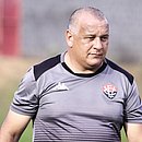 Técnico Agnaldo Liz foi demitido do Vitória após paralisação do Campeonato Baiano