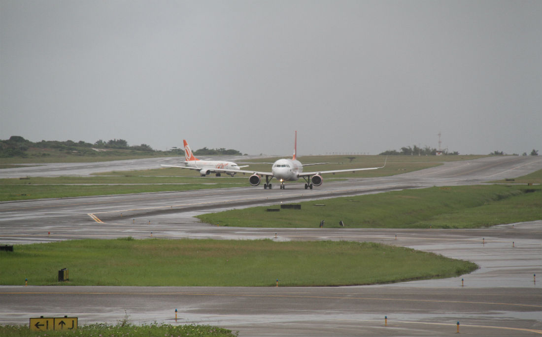 Resultado de imagem para Estudante baiano barrado em Portugal relata frustraÃ§Ã£o e 'humilhaÃ§Ã£o' em aeroporto