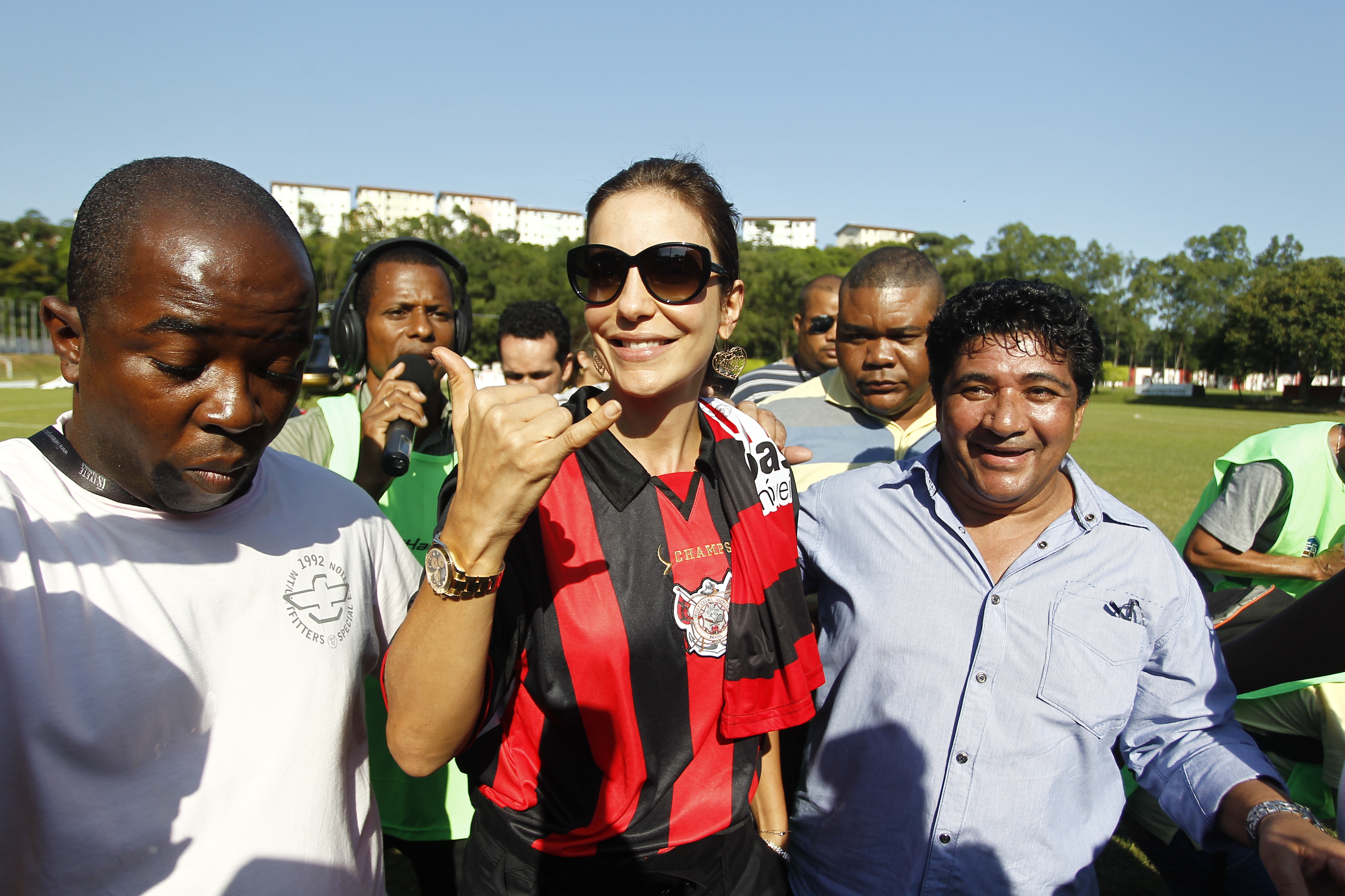 Em 2012, Ivete chegou ao Barradão de helicóptero para participar da festa do acesso