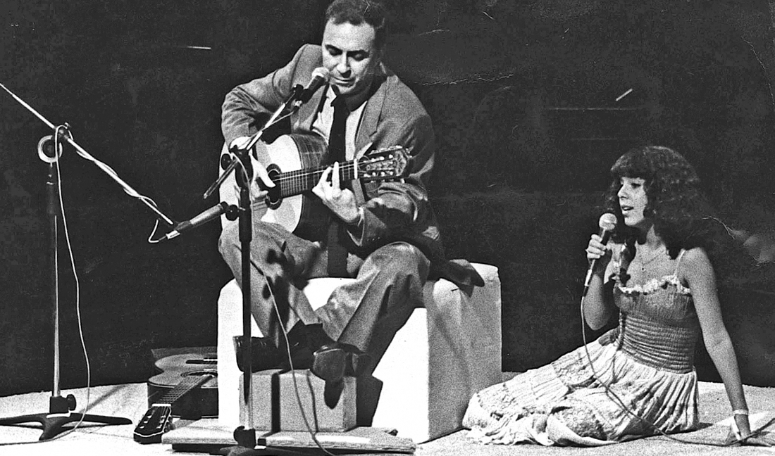 João Gilberto em show com a filha Bebel