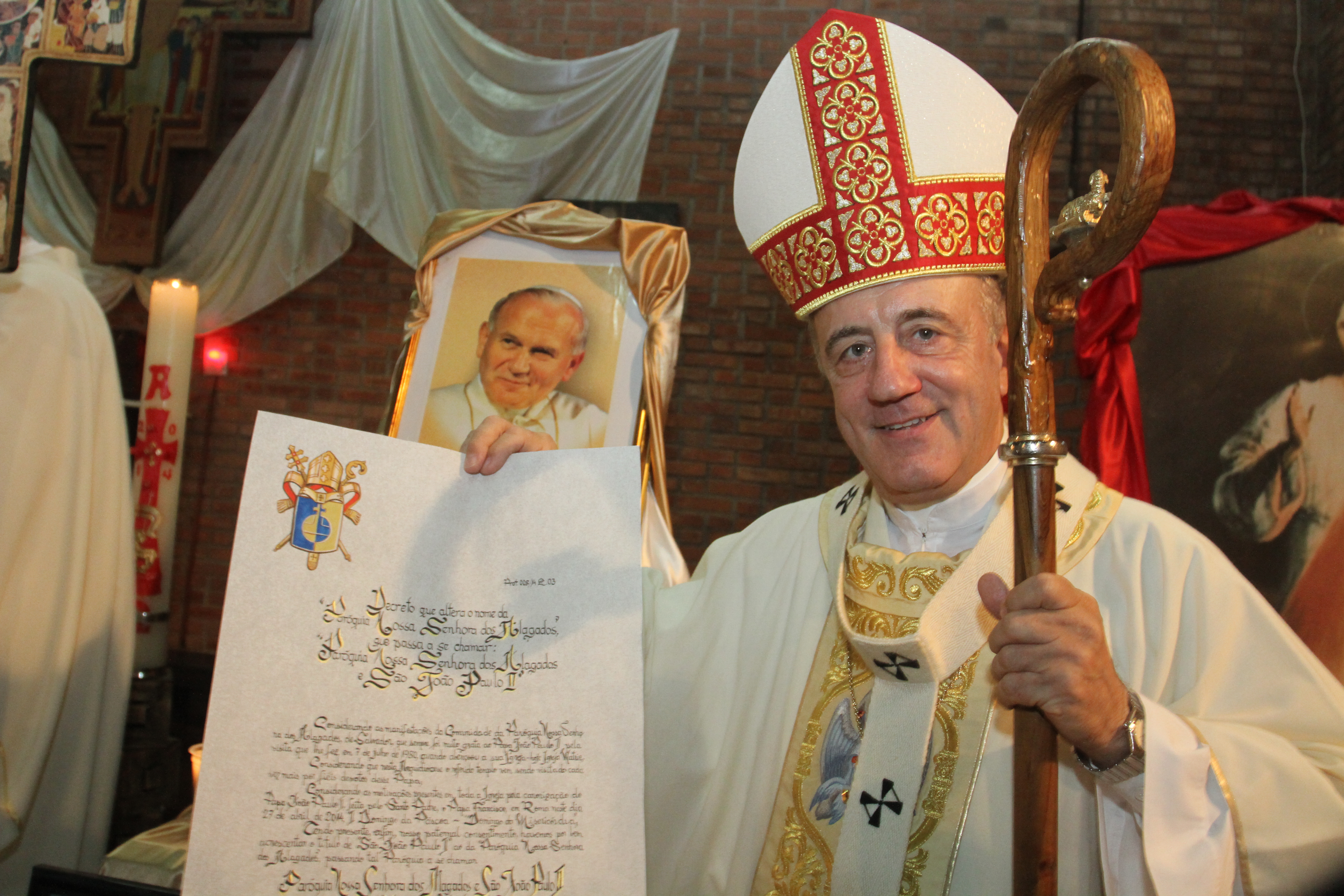 Dom Murilo participa de missa em homenagem a João Paulo II