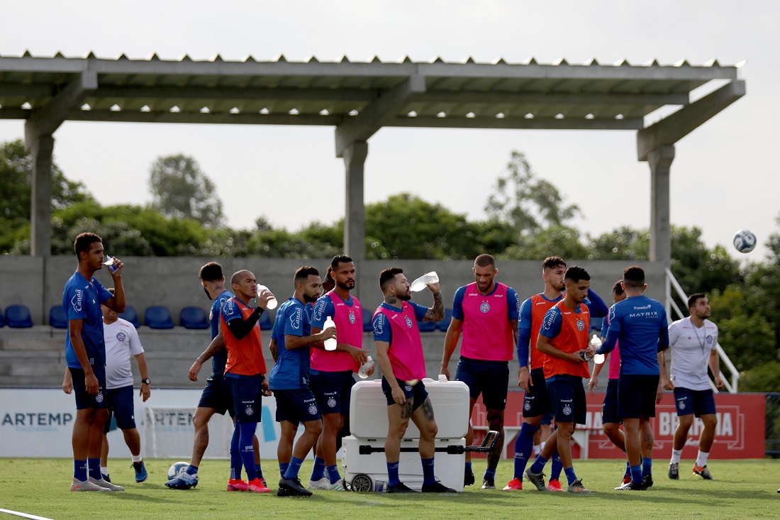 Jogadores do Bahia na Cidade Tricolor, antes da pausa das atividades