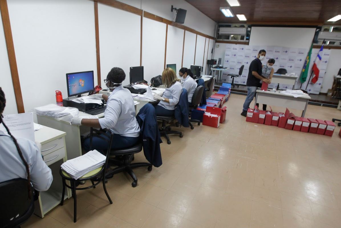 'Ninguém pensa em parar': conheça quem está na linha de ...