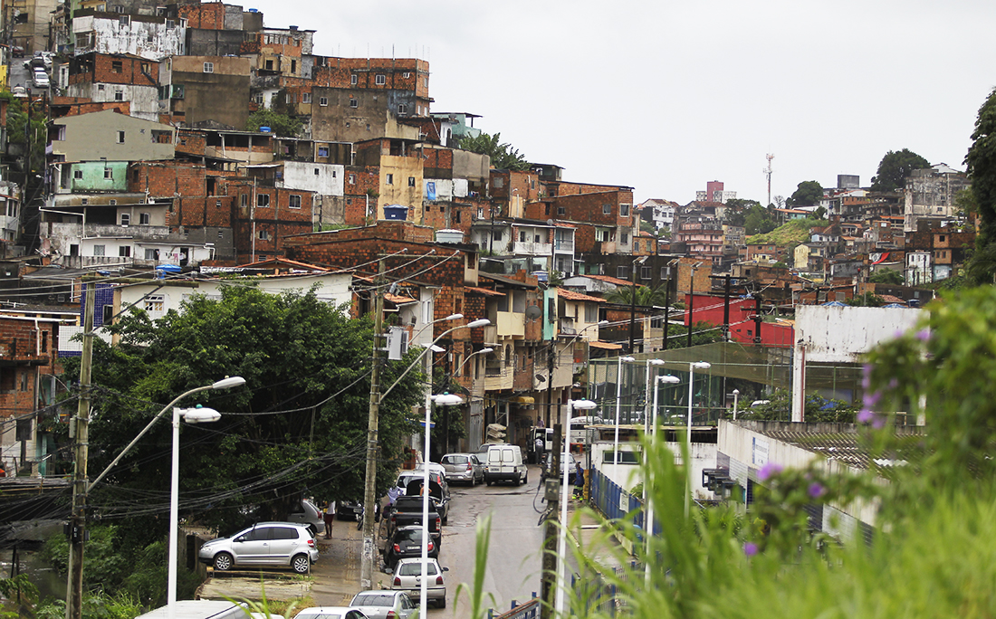 A Bahia tem o 3º maior número de casas em favelas do Brasil, segundo pesquisa divulgada hoje pelo IBGE. Casas na Baixa do Tubo.