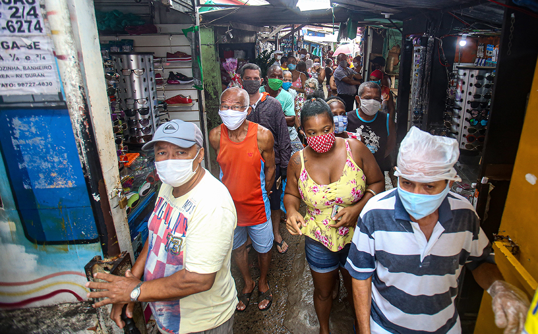 Em São Caetano, filas e aglomerações.