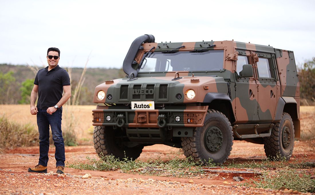 Antônio Meira Jr., editor do Autos, depois de testar o LMV, blindado que a Iveco irá produzir para o Exército