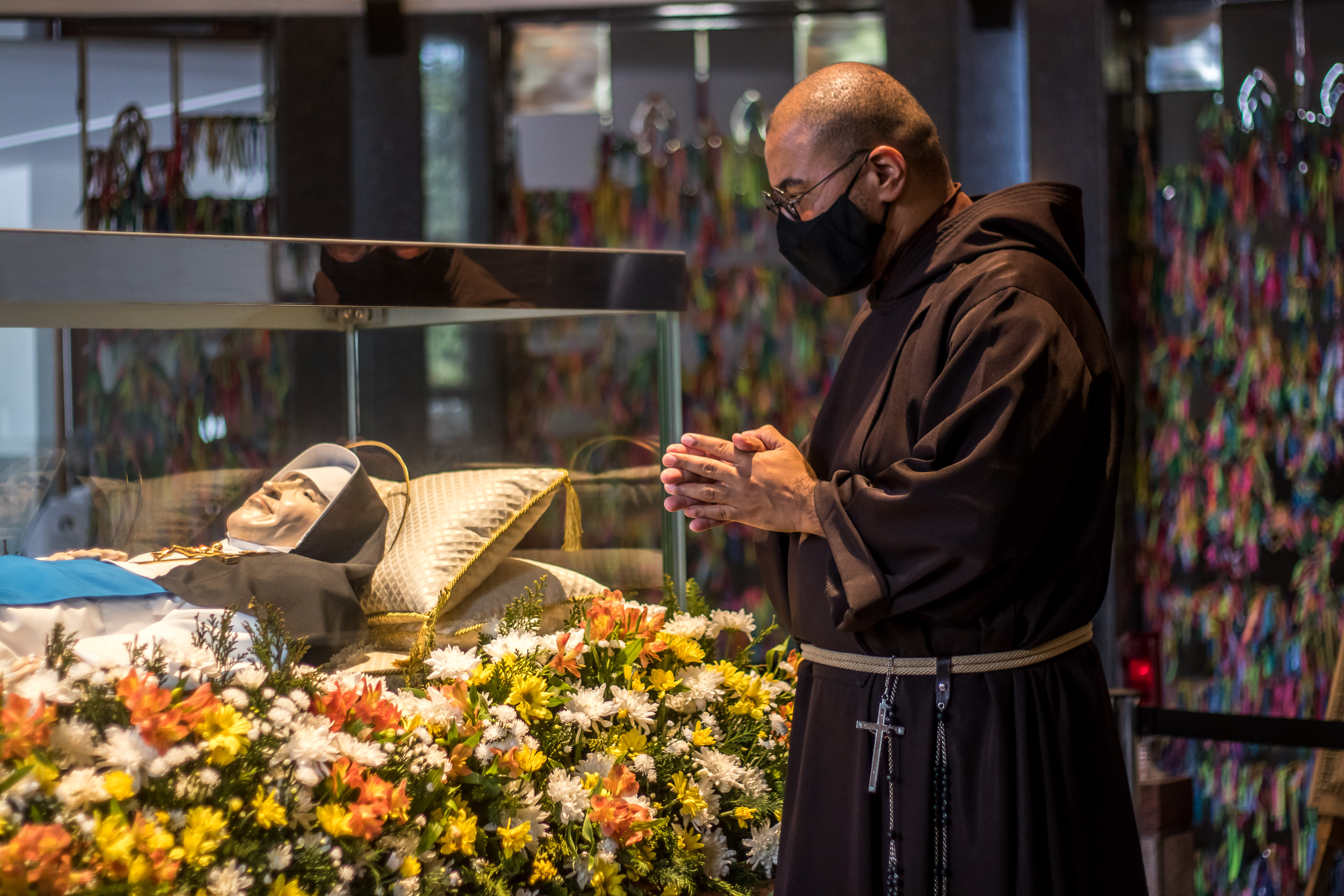 Um ano após canonização: Santa Dulce dos Pobres e do mundo ...