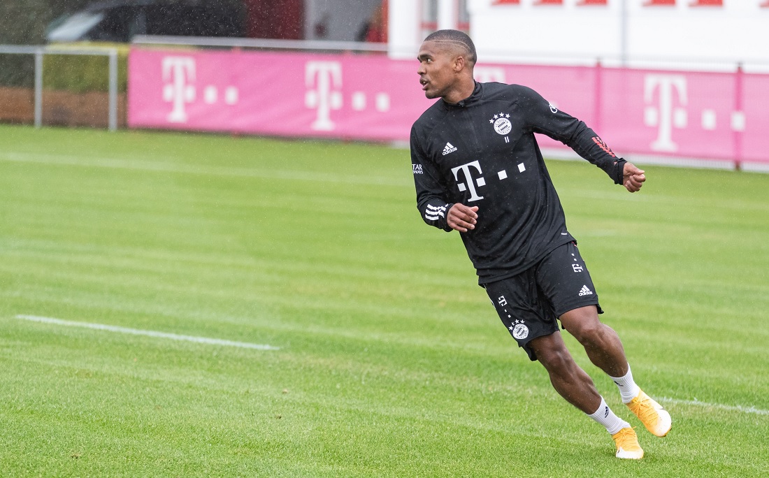 Douglas Costa participou de 77 jogos em sua passagem anterior pelo Bayern, entre 2015 e 2018