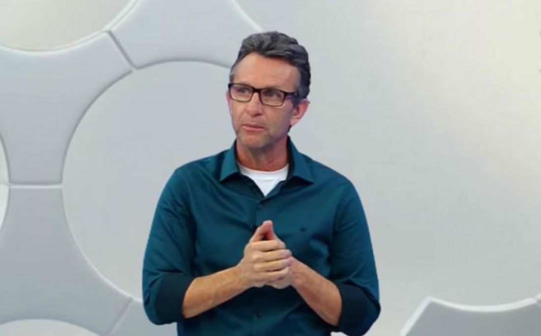 Neto apresenta o Donos da Bola, na Band