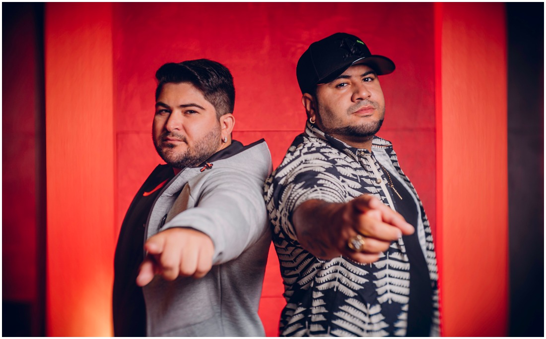 Felipe Barão (teclado) e Rodrigo Barão (voz) comandam a banda 