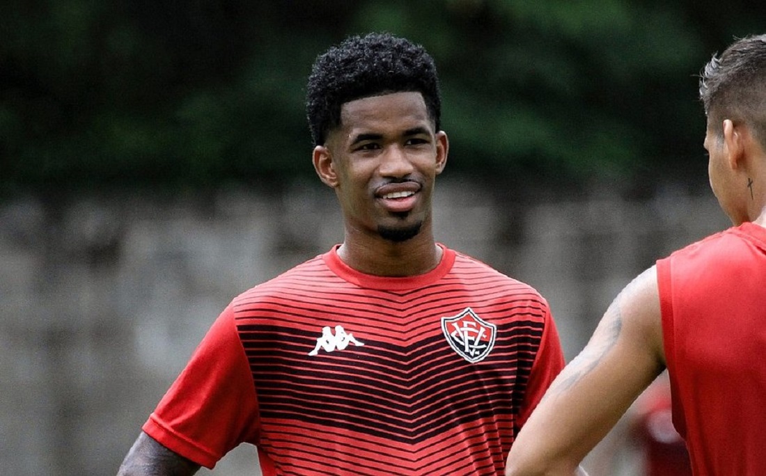 Recuperado de contusão, Ewandro volta a treinar com bola na Toca do Leão