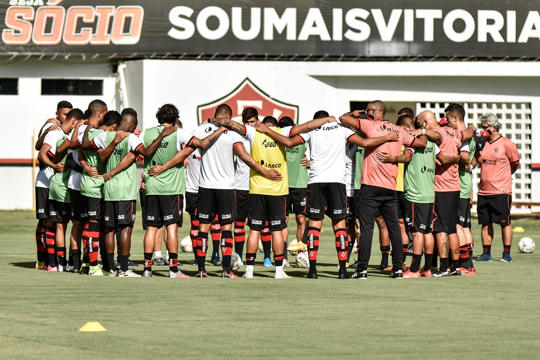 Vitória luta para garantir permanência na Série B